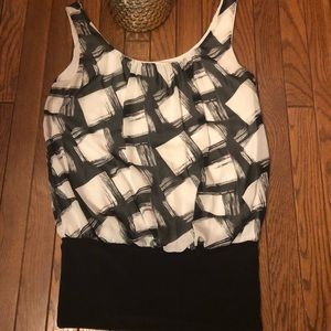 Contempo black & white top